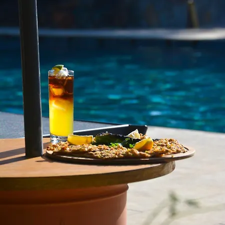 Balli Boutique & Restaurant ホテル 3*